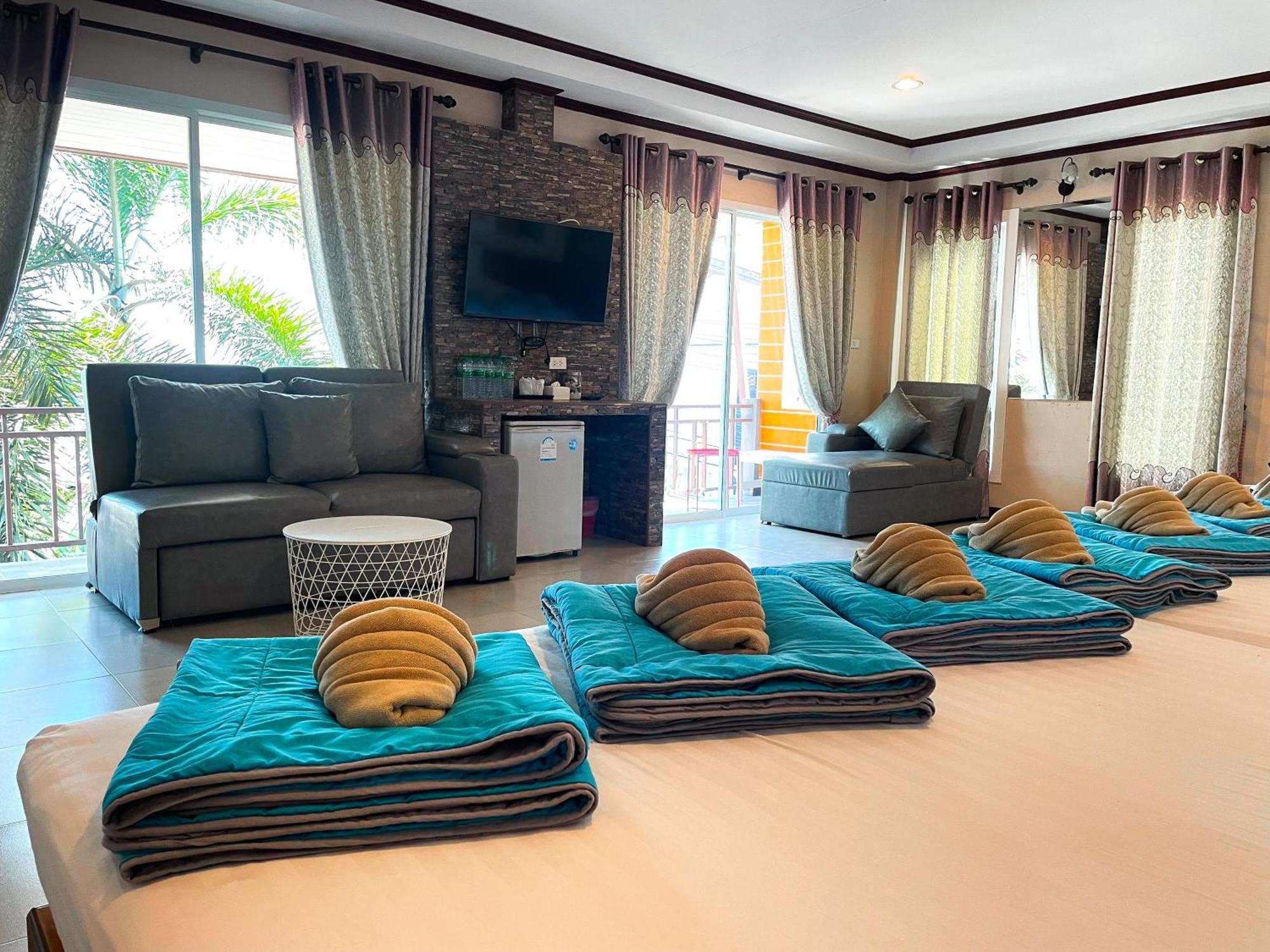 Hotel The Harbor Front เกาะล้าน Esterno foto